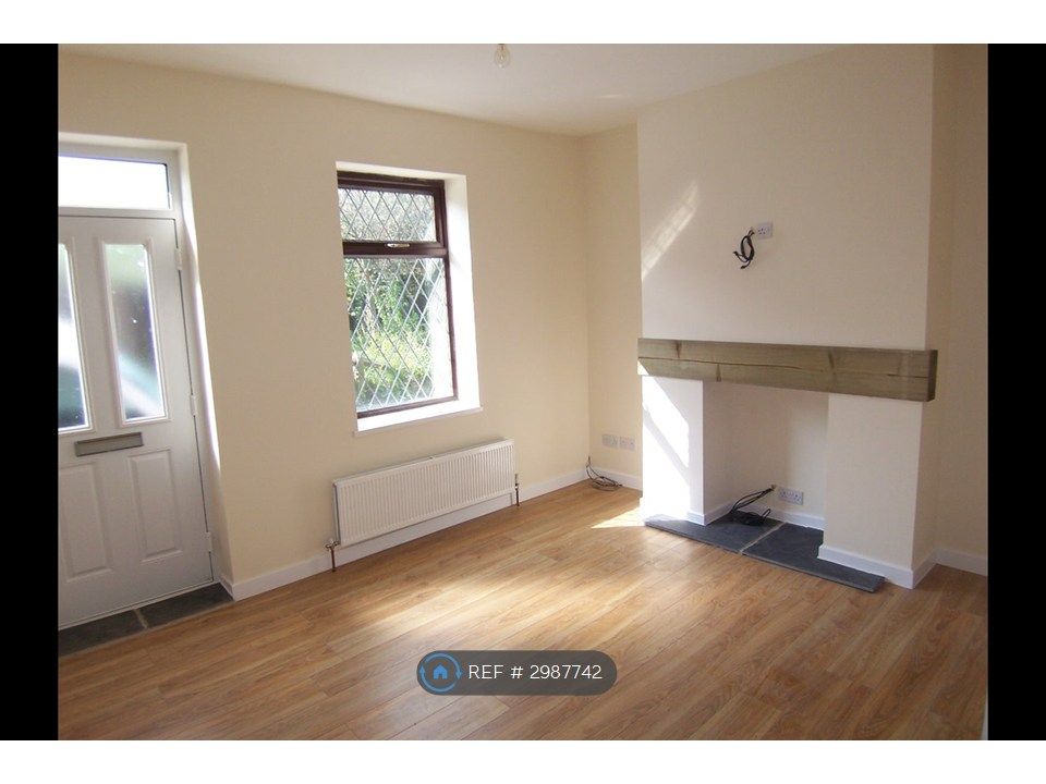 Property photo 1 of 17 Sitting Room