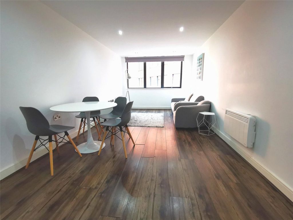 Property photo 3 of 8 Picture No. 08