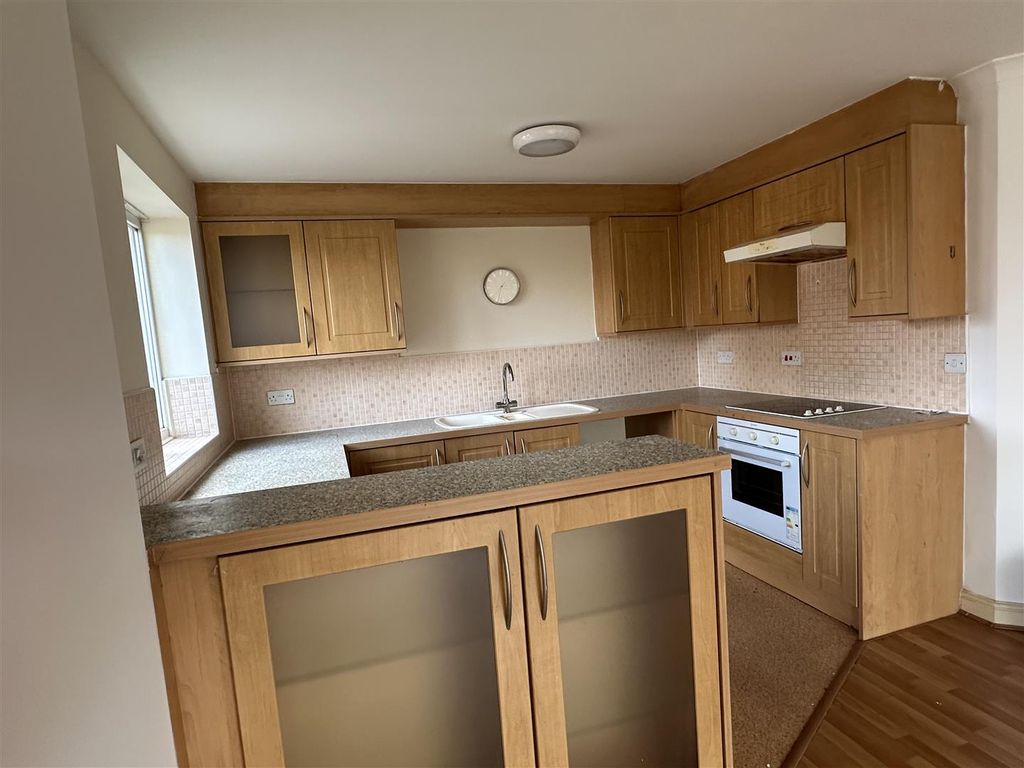 Property photo 3 of 6 72 Wfw 2.Jpeg