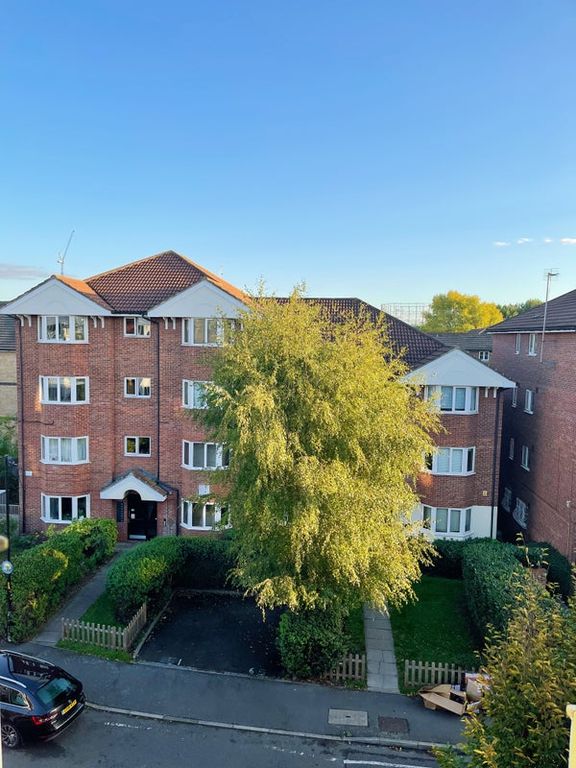 Property photo 3 of 5