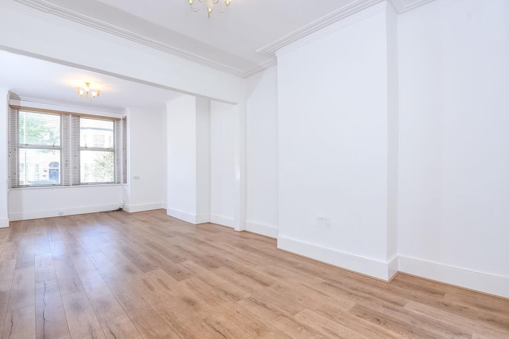 Property photo 1 of 10 Internal View.
