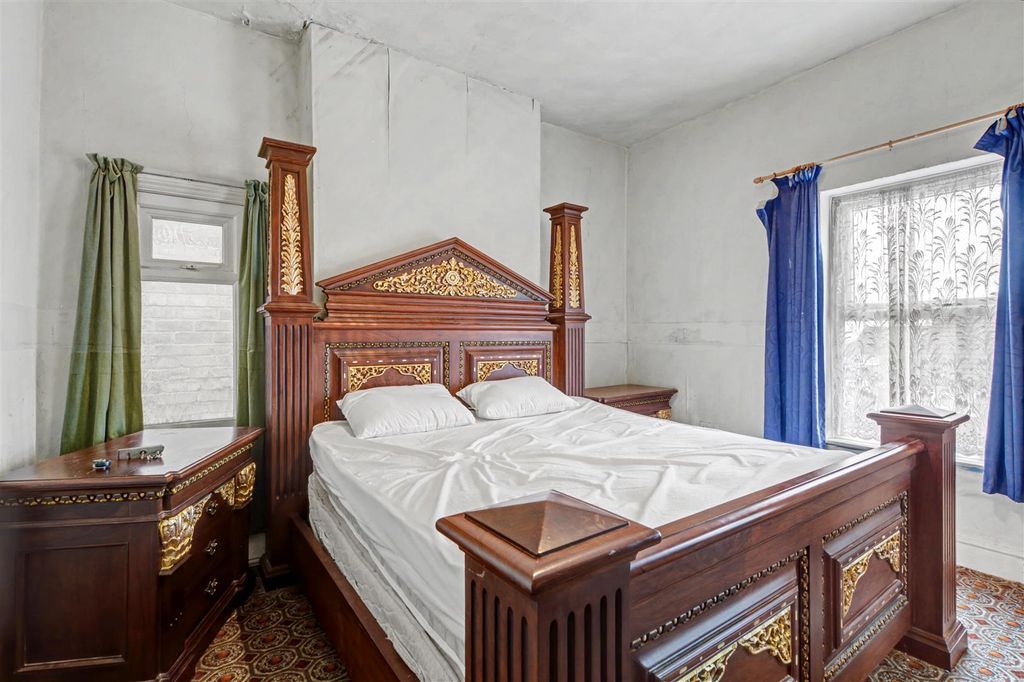 Property photo 3 of 14 Bedroom One_2.Jpeg