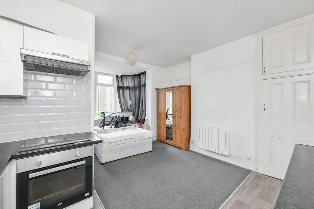 Property photo 2 of 5 Image 2
