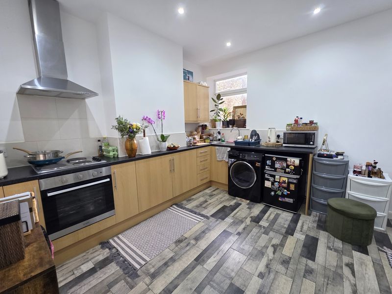 Property photo 1 of 5 Photo 8