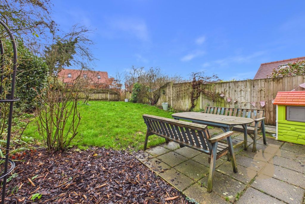 Property photo 3 of 19 Garden