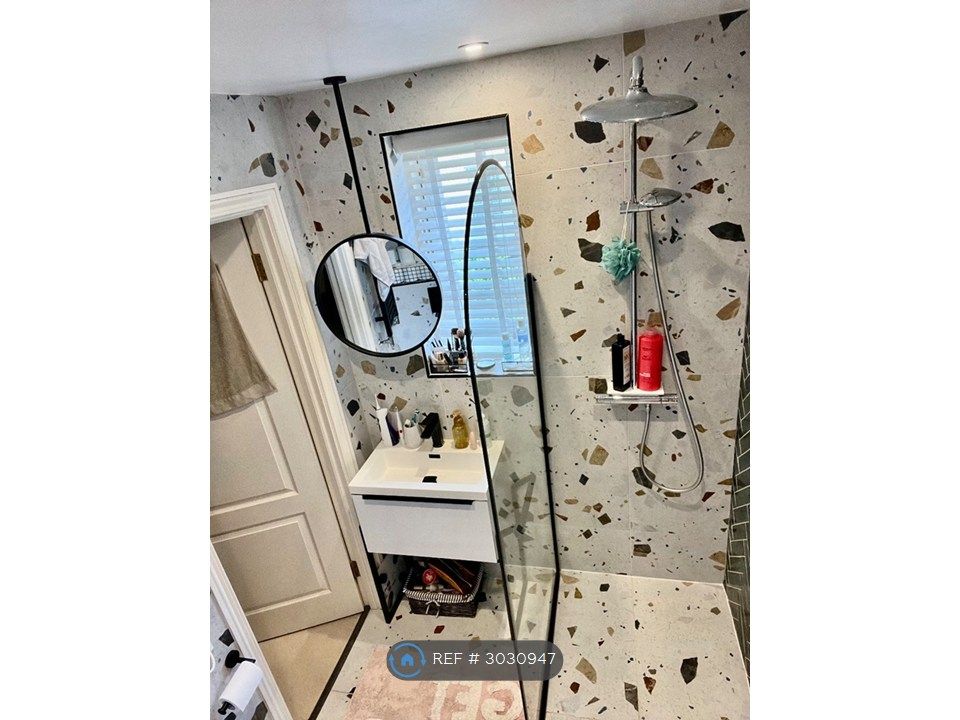Property photo 2 of 18 Newly Created Designed Ensuite Bathroom