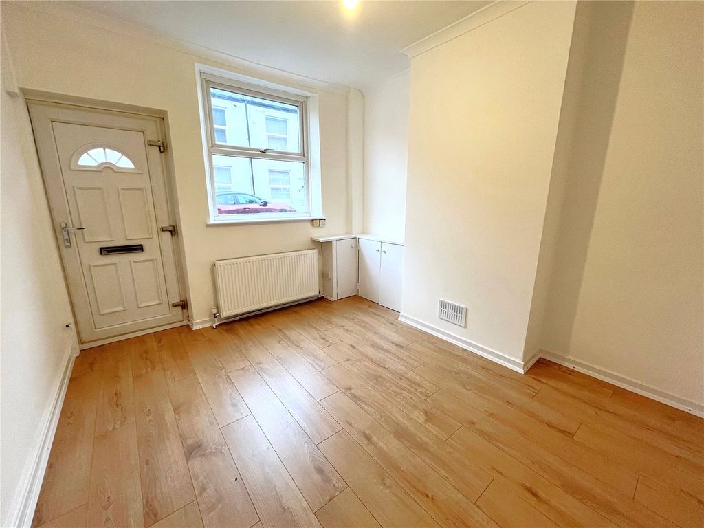 Property photo 3 of 13 Picture No. 11