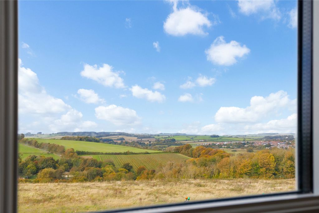 Property photo 3 of 15 Picture No. 26