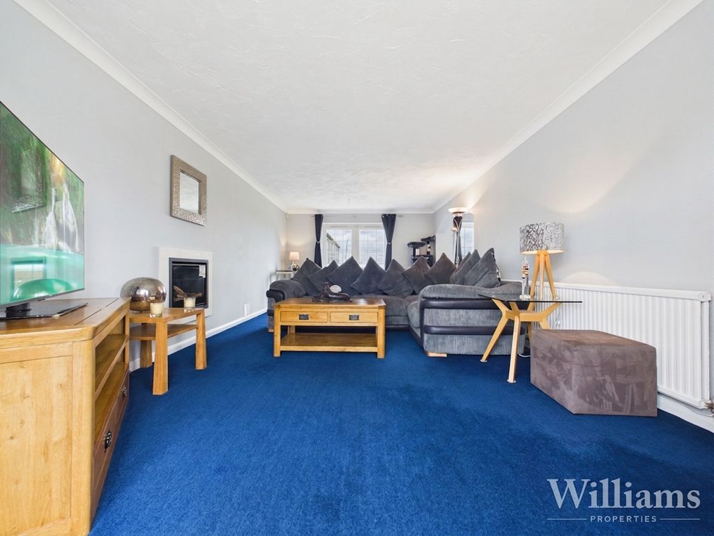 Property photo 3 of 22