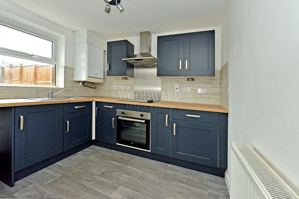 Property photo 3 of 13 Kitchen