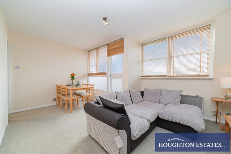 Property photo 2 of 11 Photo 10