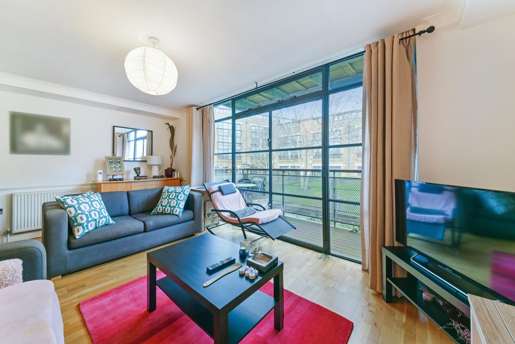 Property photo 1 of 11