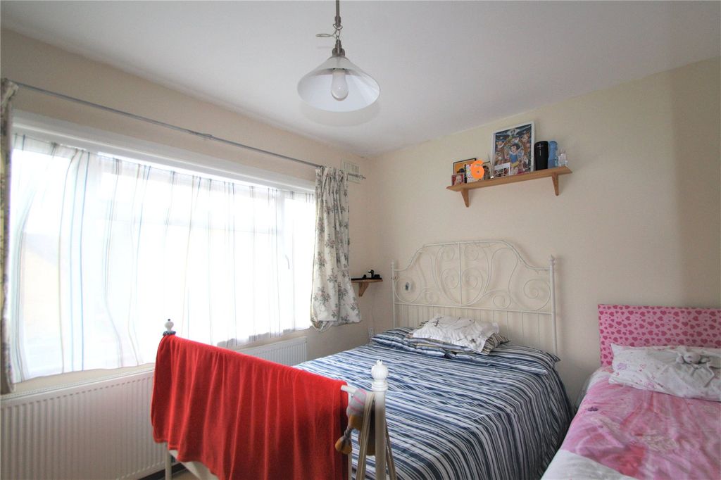 Property photo 3 of 8 Picture No. 14