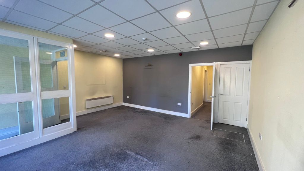 Property photo 2 of 7 Photo 2