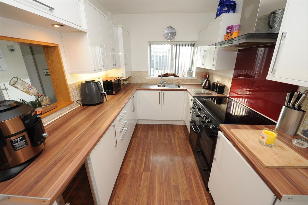 Property photo 3 of 22