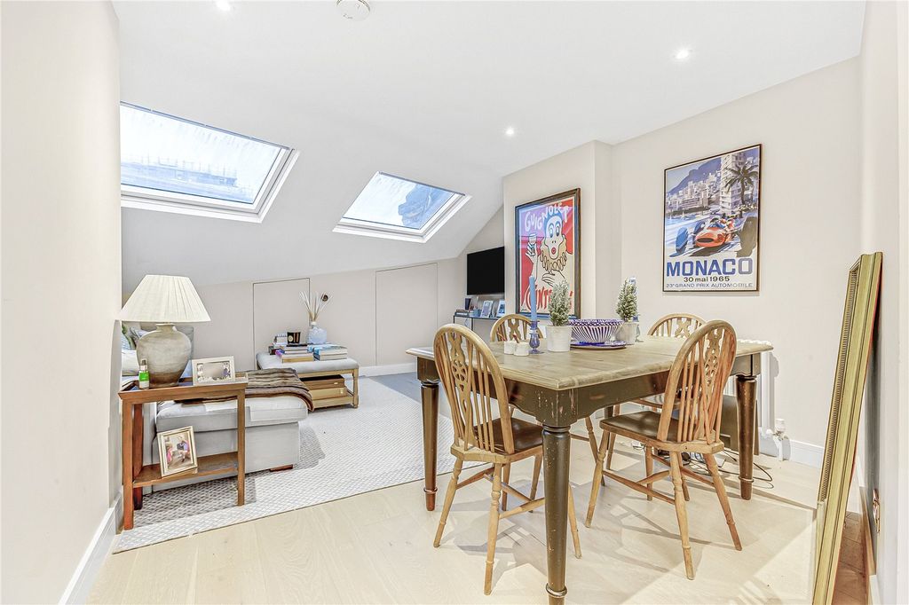 Property photo 3 of 13 Picture No. 17