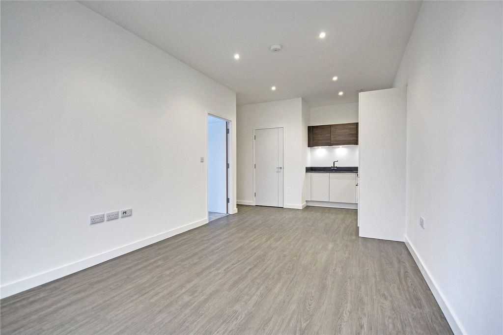 Property photo 3 of 7 Picture No. 23