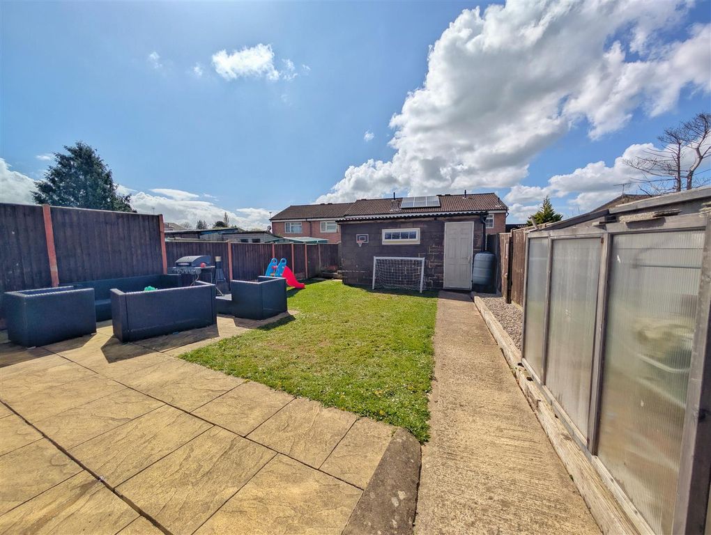 Property photo 2 of 11