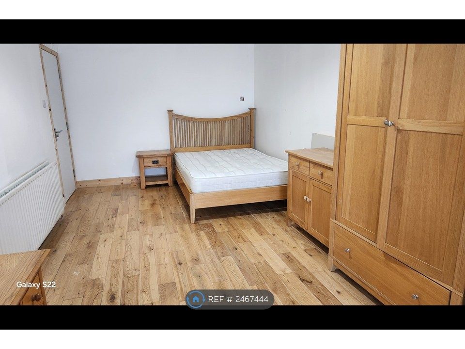 Property photo 3 of 25