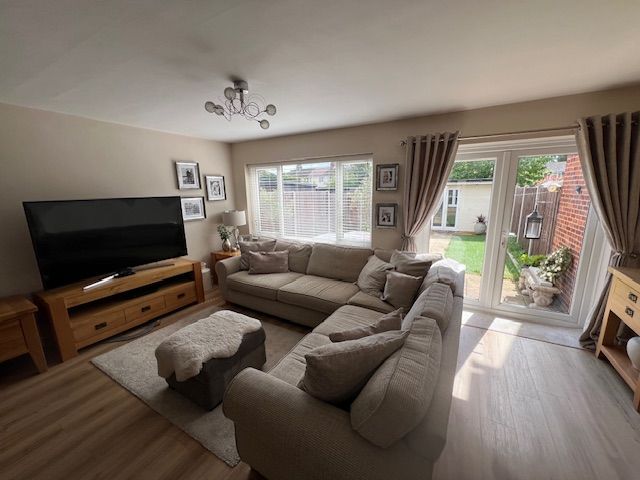 Property photo 2 of 10