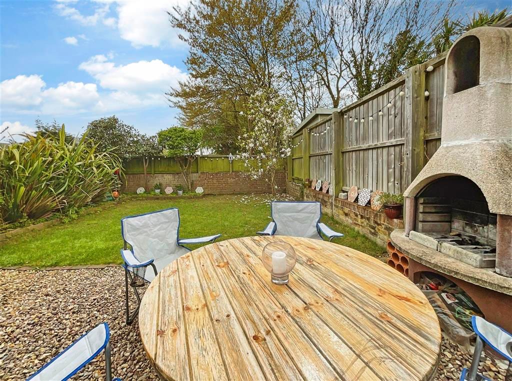 Property photo 3 of 15 Garden
