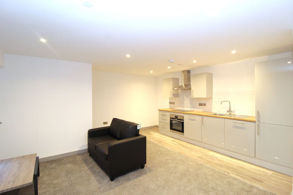 Property photo 2 of 8