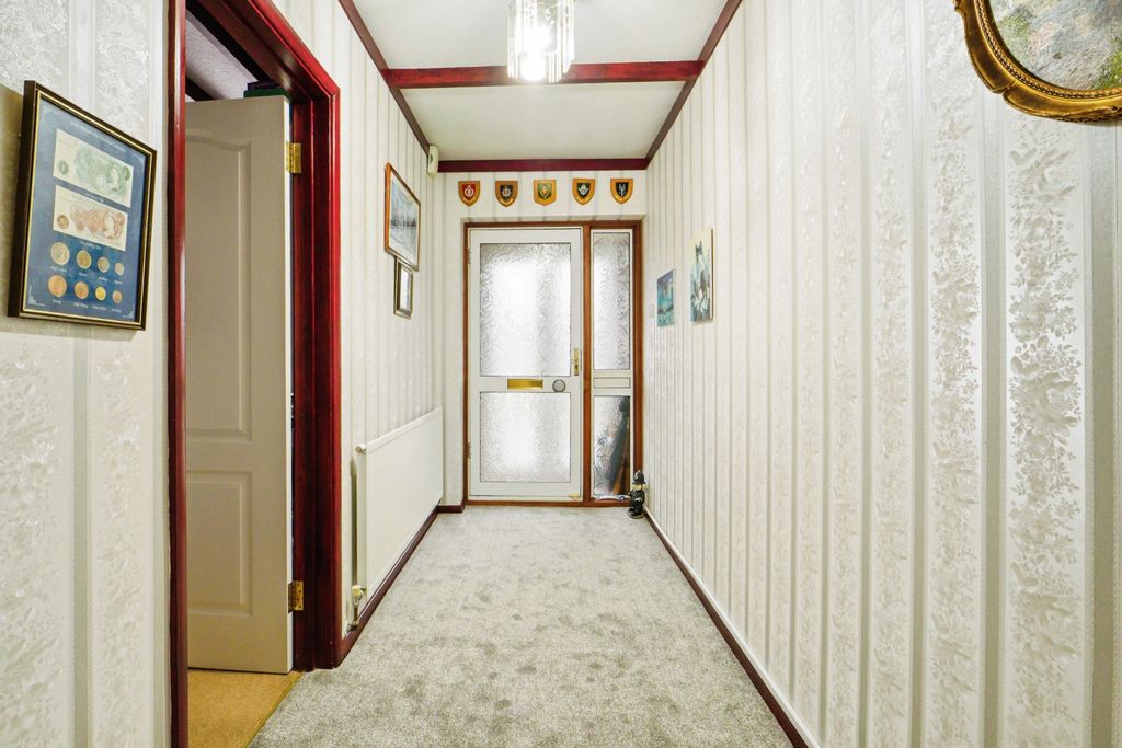 Property photo 3 of 20 31 Lonsdale Avenue, Margate Ct9 3By