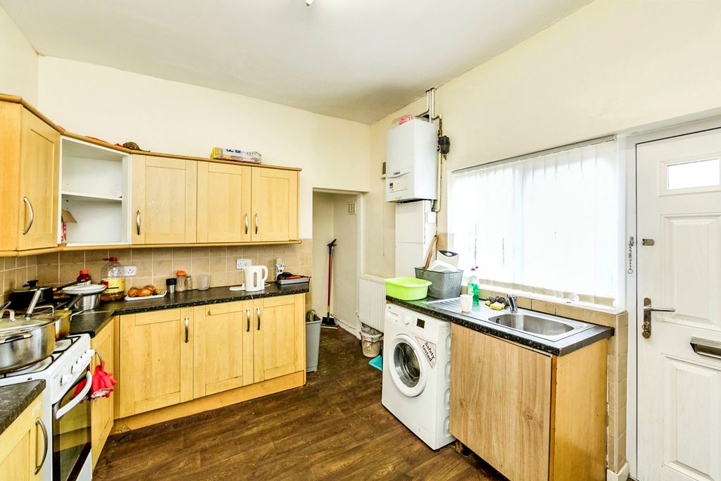 Property photo 2 of 14