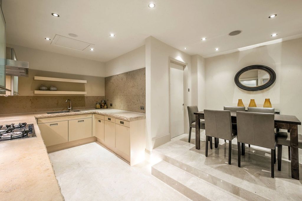 Property photo 2 of 7 Picture No. 05