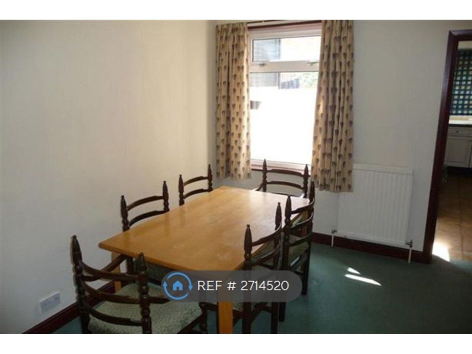 Property photo 2 of 6 Dining