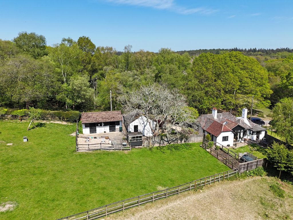 Property photo 1 of 18