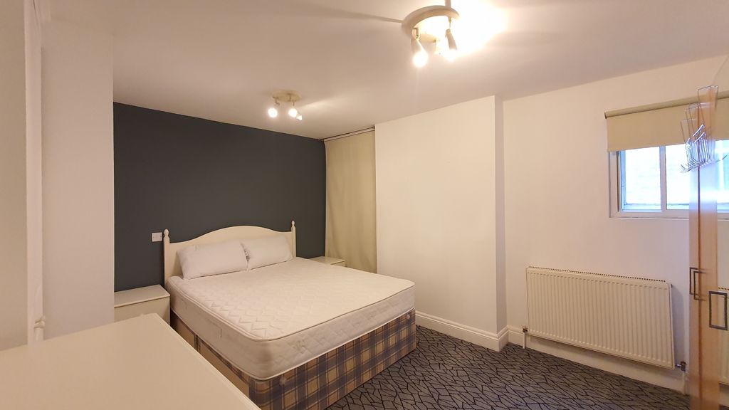 Property photo 3 of 5 Gallery