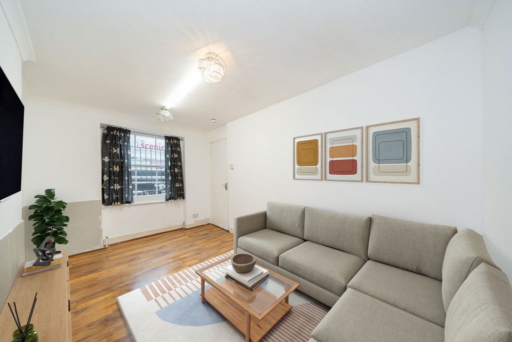 Property photo 1 of 5