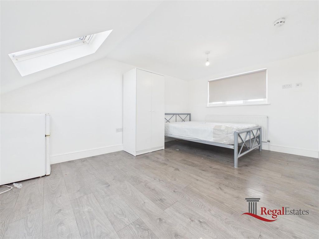 Property photo 1 of 10 Cam02489G0-Pr0311-Still004.Jpg