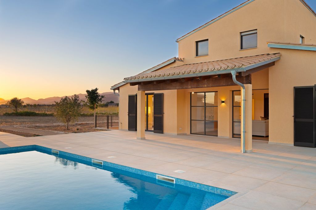 Property photo 3 of 21 Web-24.Jpg