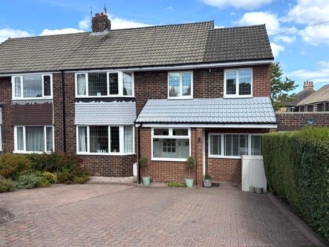 Property photo 1 of 25 Externally