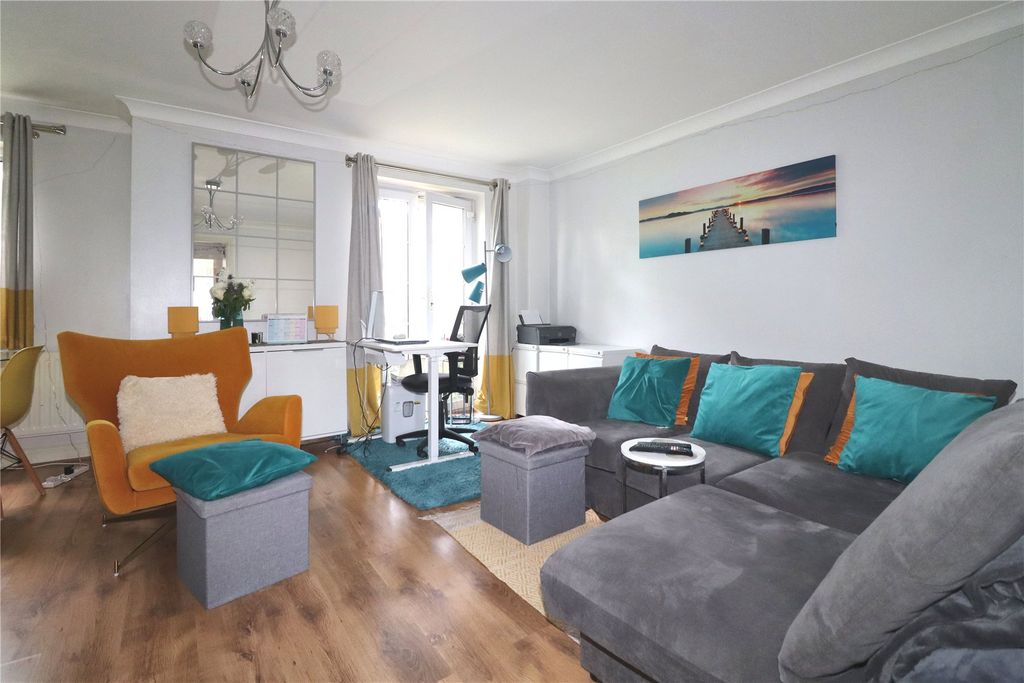 Property photo 2 of 18 Picture No. 38