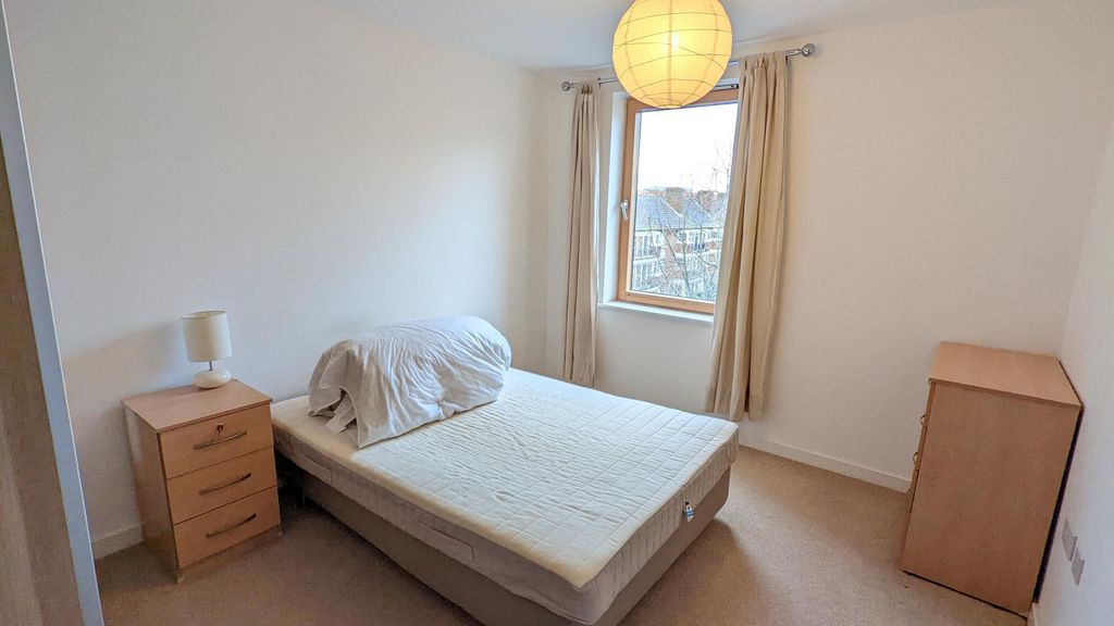 Property photo 3 of 7