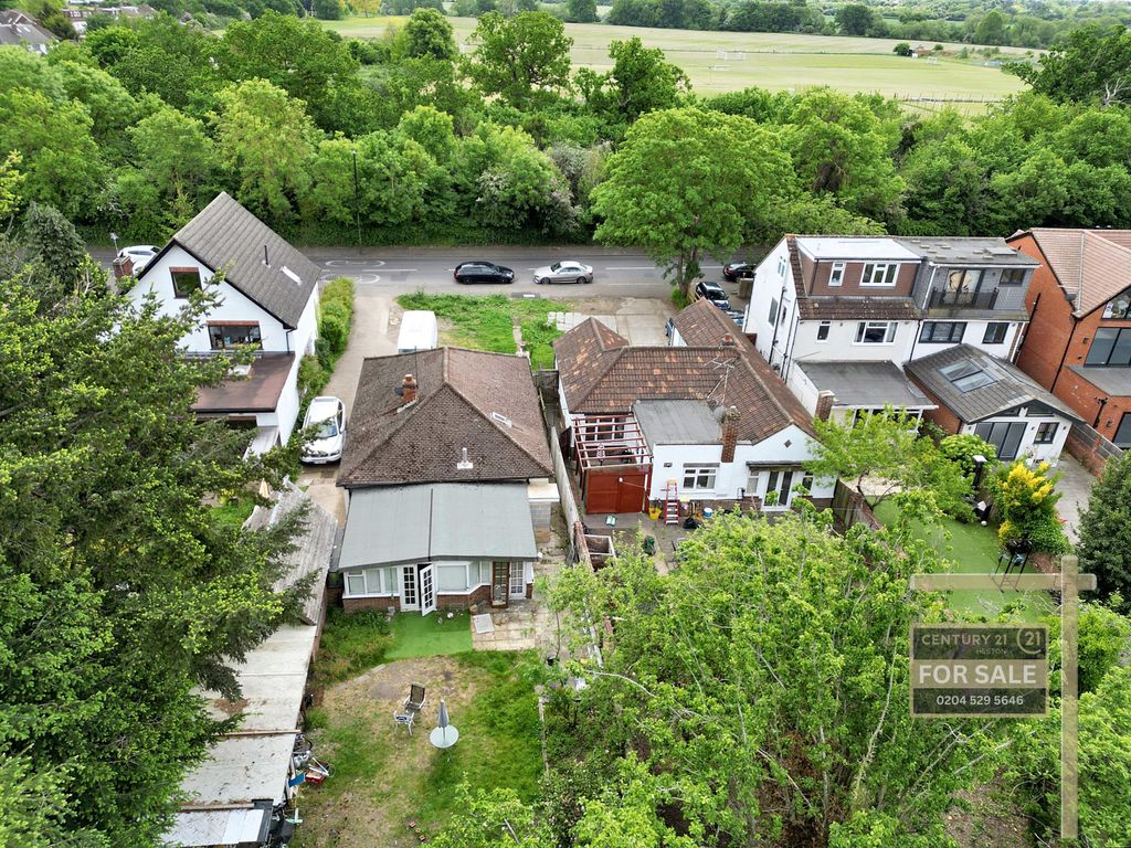 Property photo 3 of 4