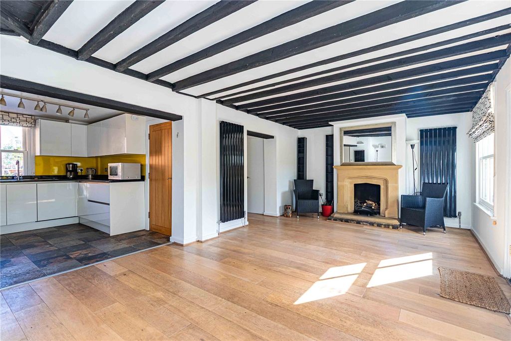 Property photo 3 of 22 Picture No. 18