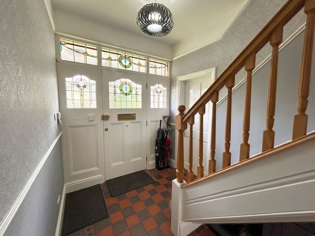 Property photo 3 of 48