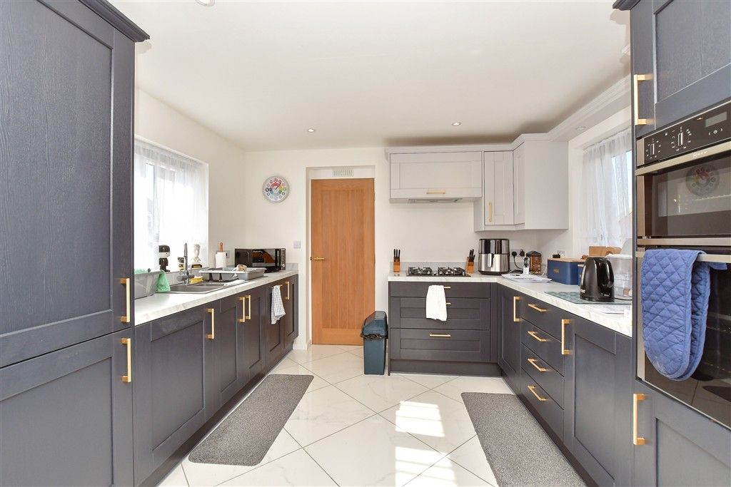 Property photo 2 of 15 Kitchen