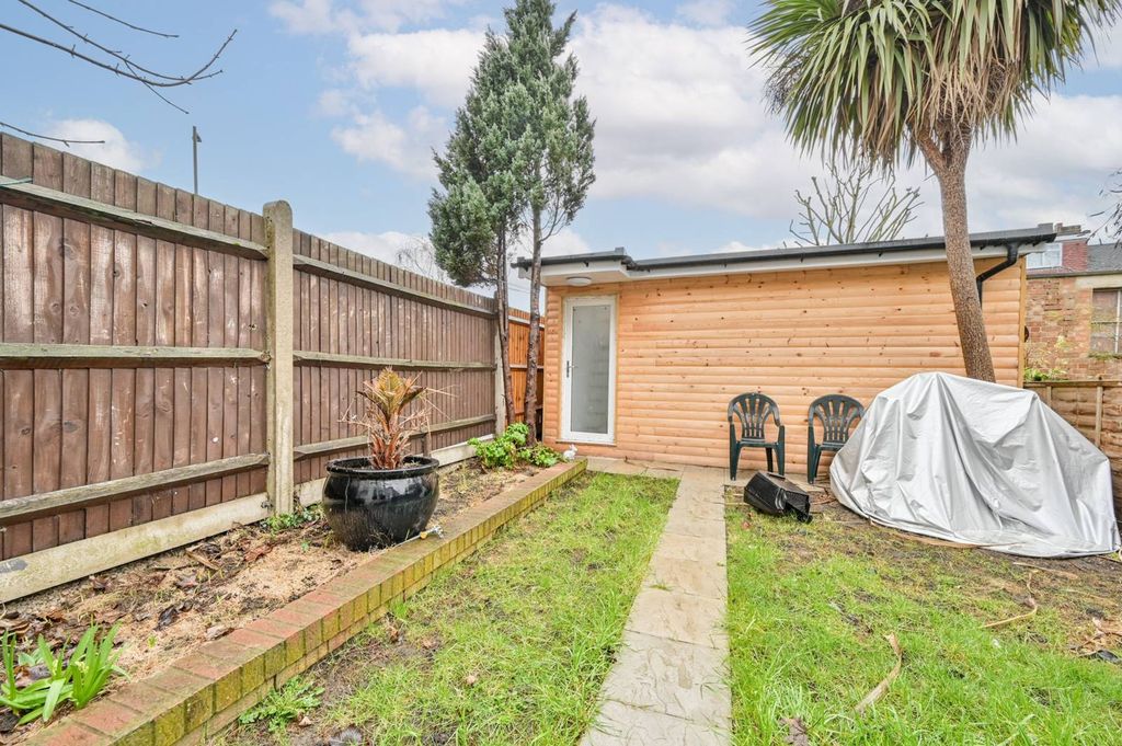 Property photo 1 of 9