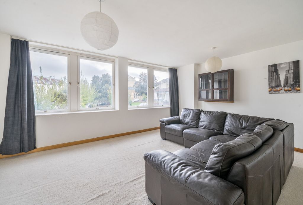 Property photo 2 of 17 1-6Ac3d2Df56410-1...