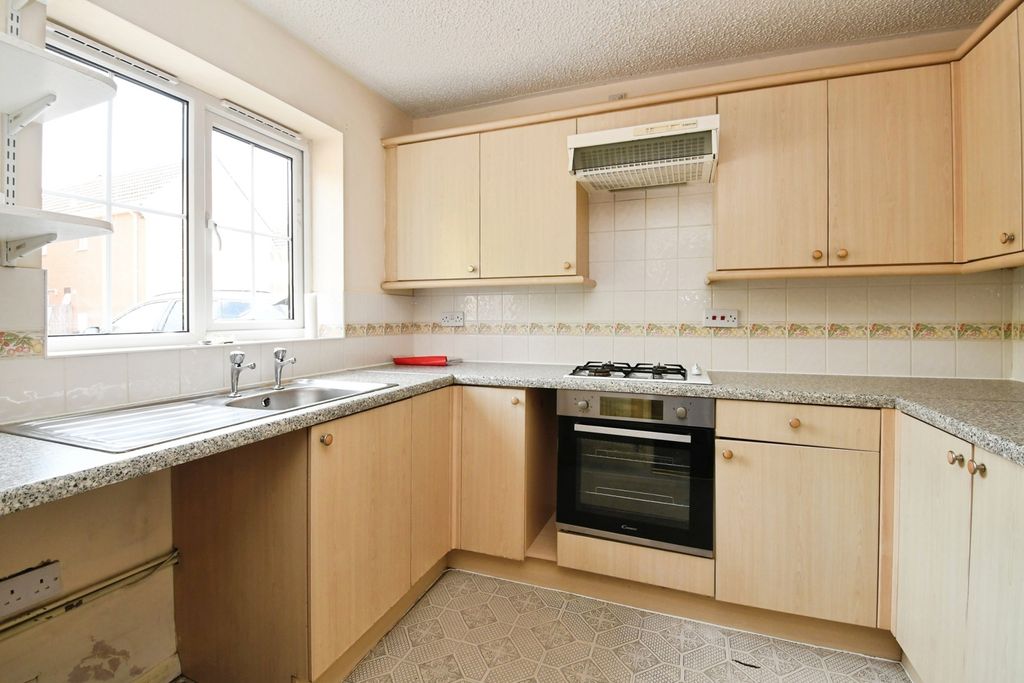 Property photo 2 of 17 Photo