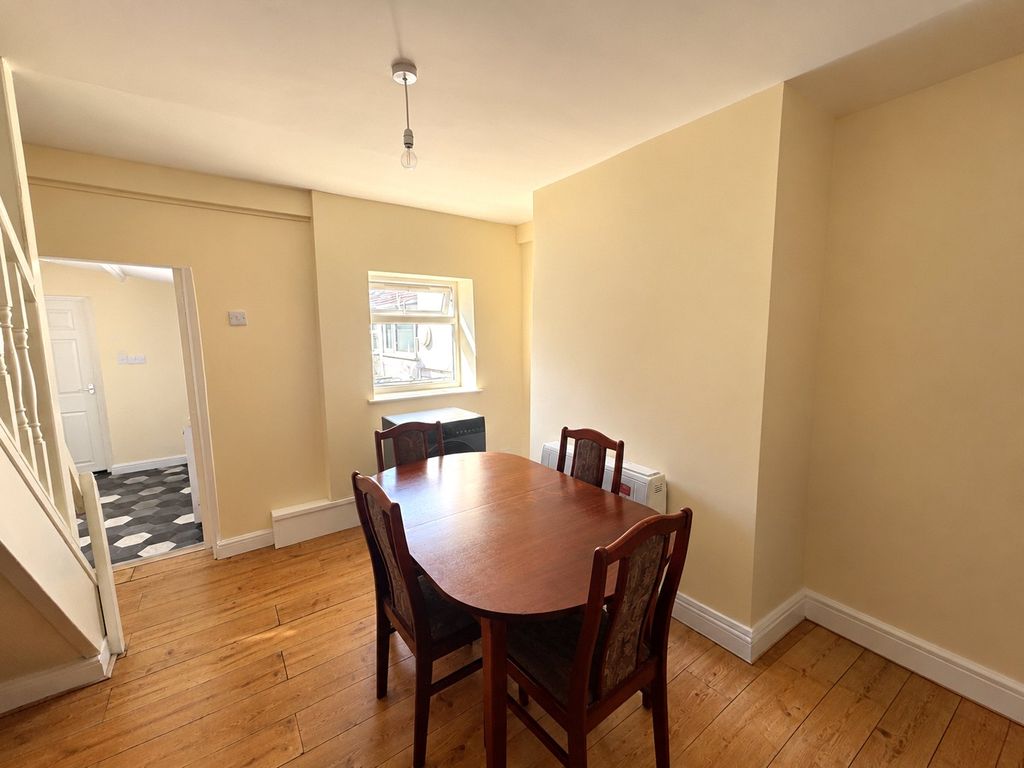Property photo 2 of 10 Picture No. 25