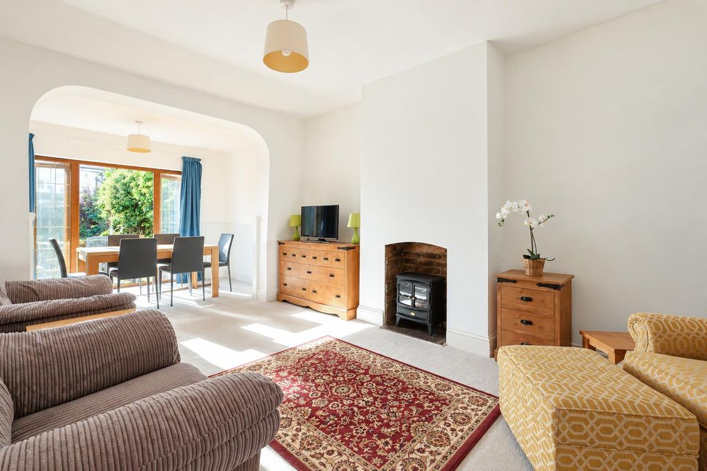 Property photo 1 of 41 1793493337 - 24 Ruskin Road, Sm5 - 61.Jpg