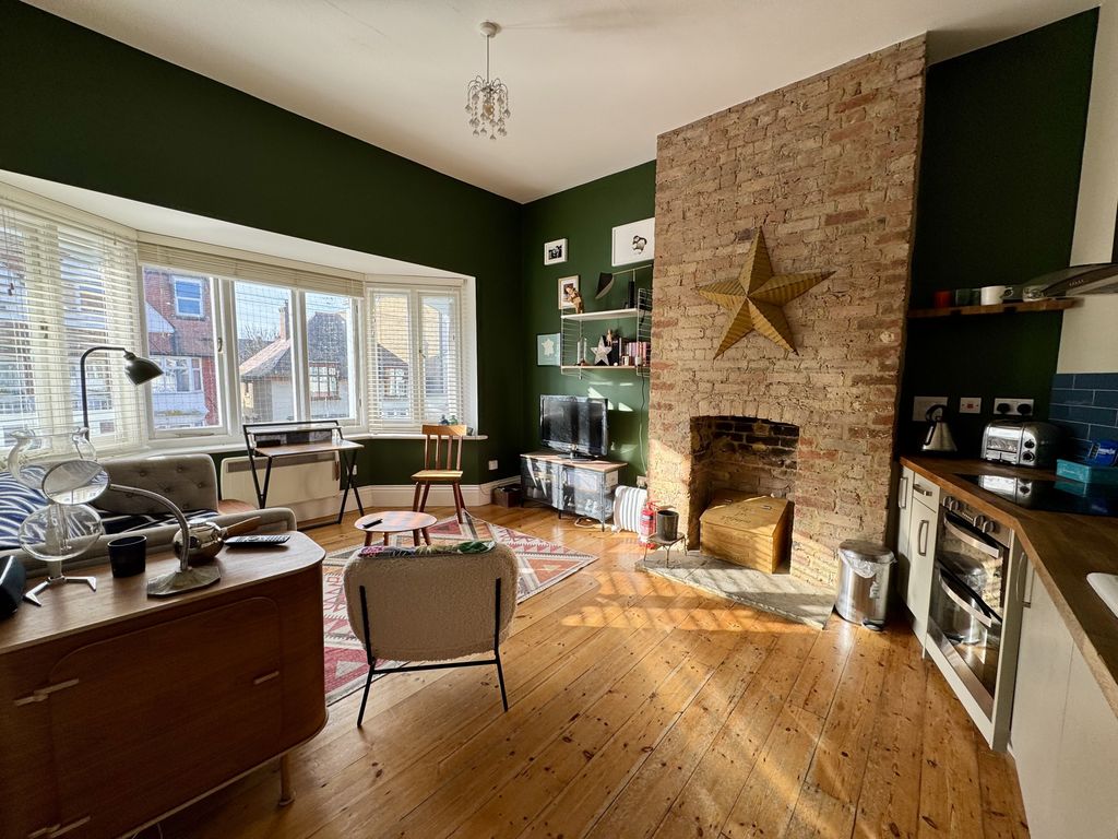 Property photo 3 of 5 Picture 3