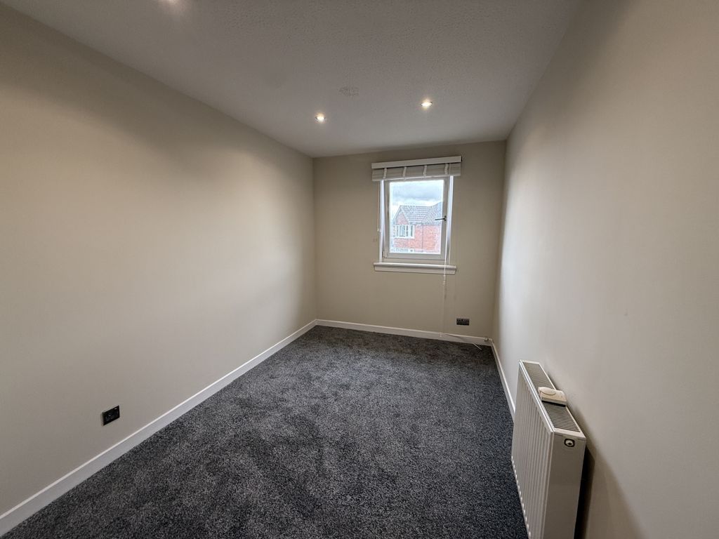 Property photo 3 of 8 Gallery