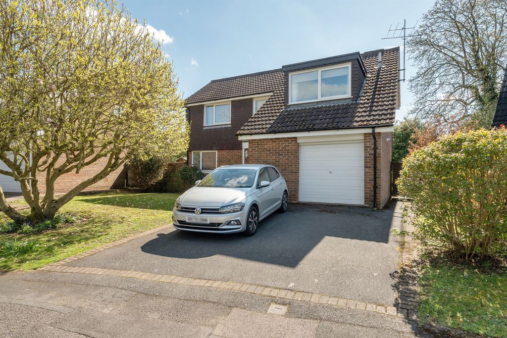 Property photo 1 of 12